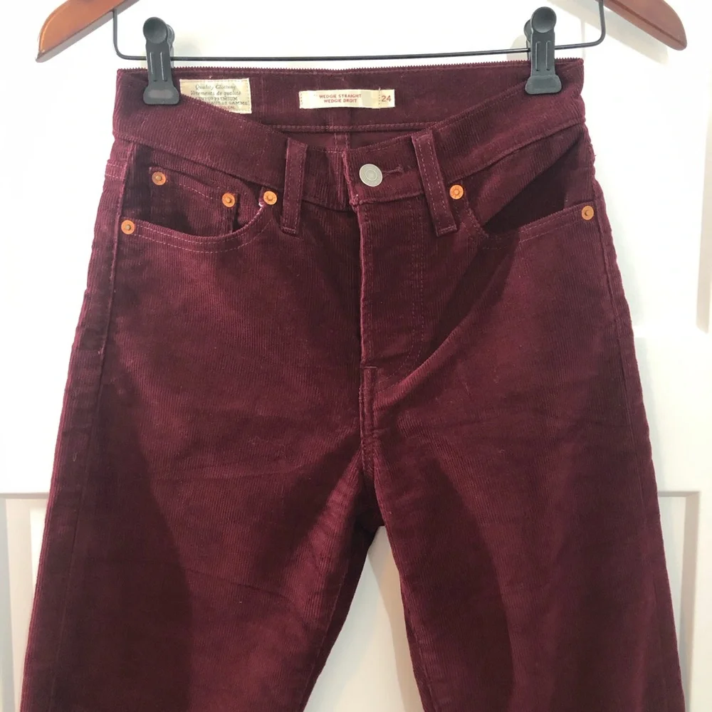 Levi's Corduroy Pants Womens Size 24 Wedgie Straight Burgundy Red Button Fly - Picture 2 of 14